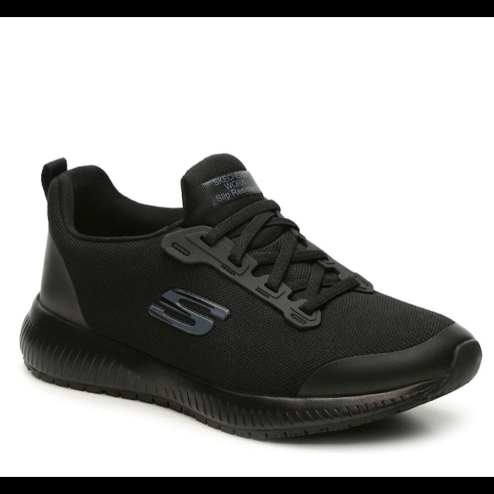 Women’s Non-slip resistant work shoes. Worn only once. Very comfy!